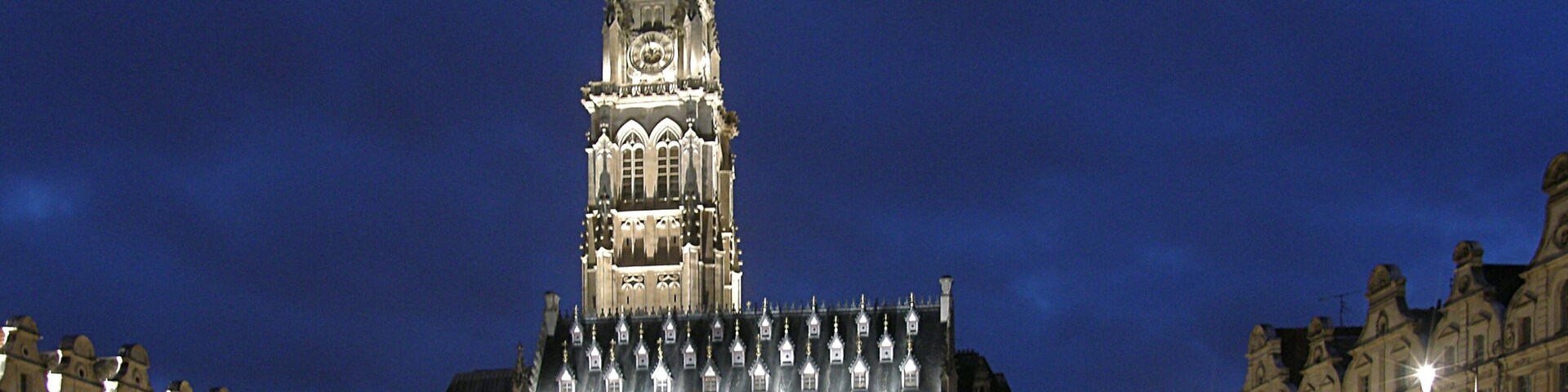 Arras, le Beffroi de l'Hôtel de Ville. Arras, the Belfry of the Townhall