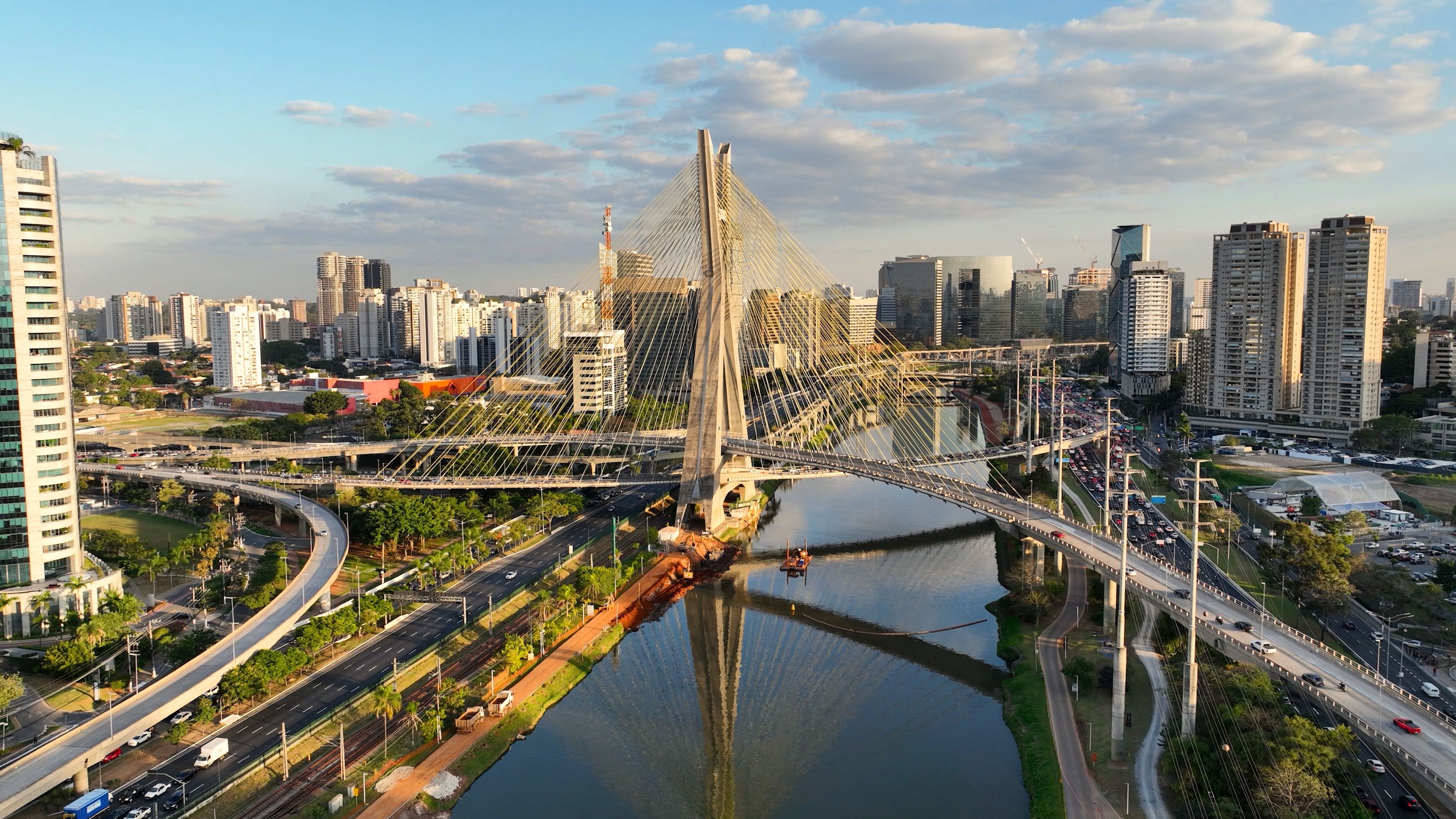 Cable Bridge At Downtown In Sao Paulo Brazil. Cityscape Bridge. Traffic Road. Sao Paulo Brazil. City Skyline Landscape. Cable Bridge At Downtown In Sao Paulo Brazil.