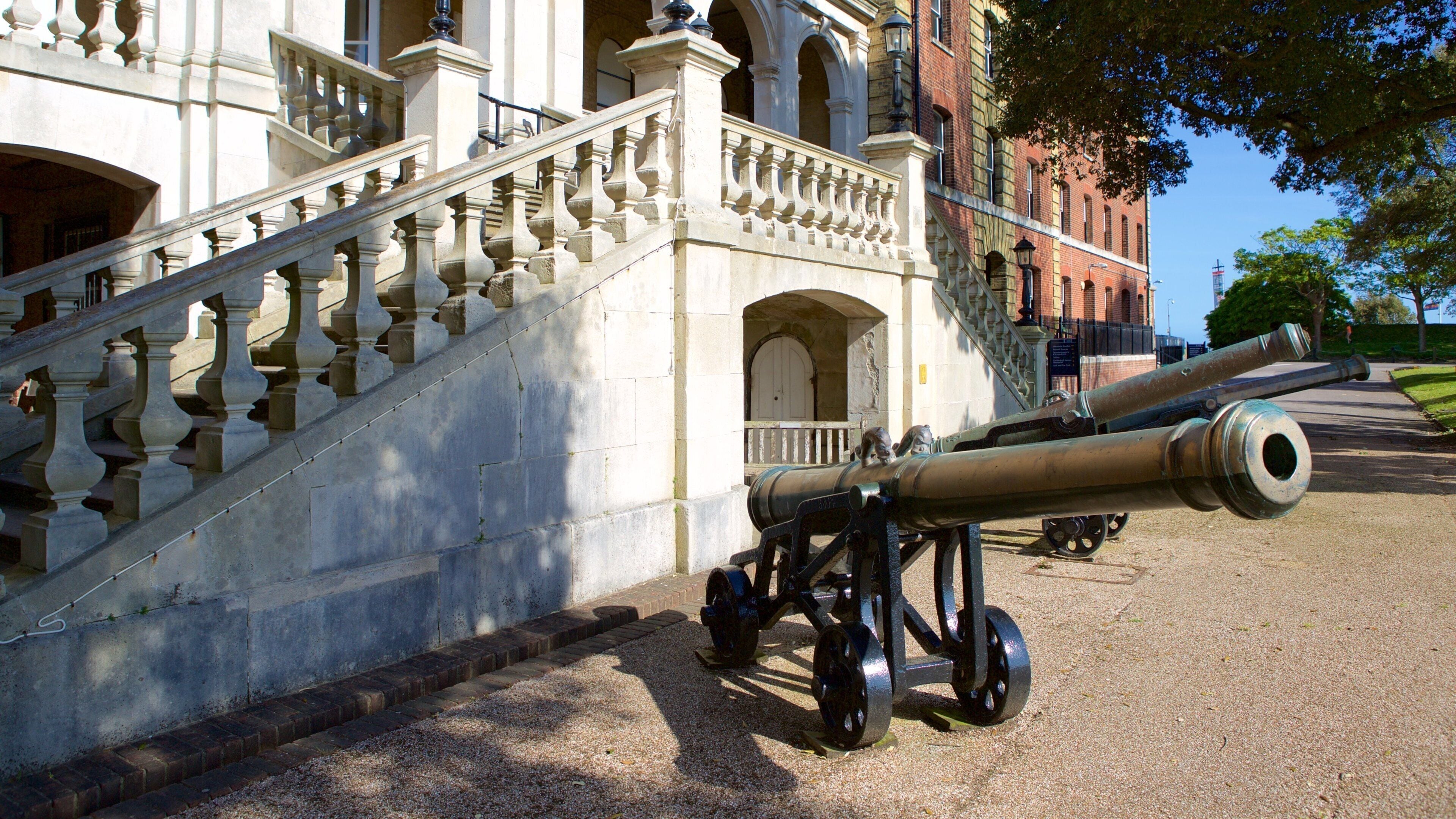 Royal Marines Museum mostrando elementos patrimoniales