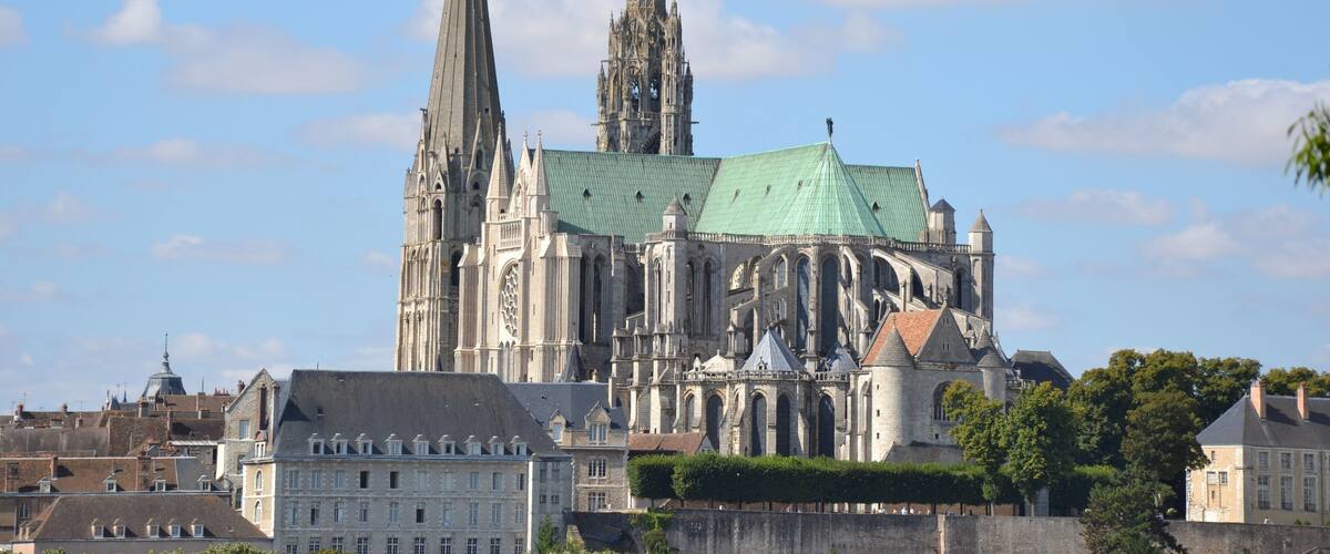 This building is indexed in the Base Mérimée, a database of architectural heritage maintained by the French Ministry of Culture, under the reference PA00096993 .