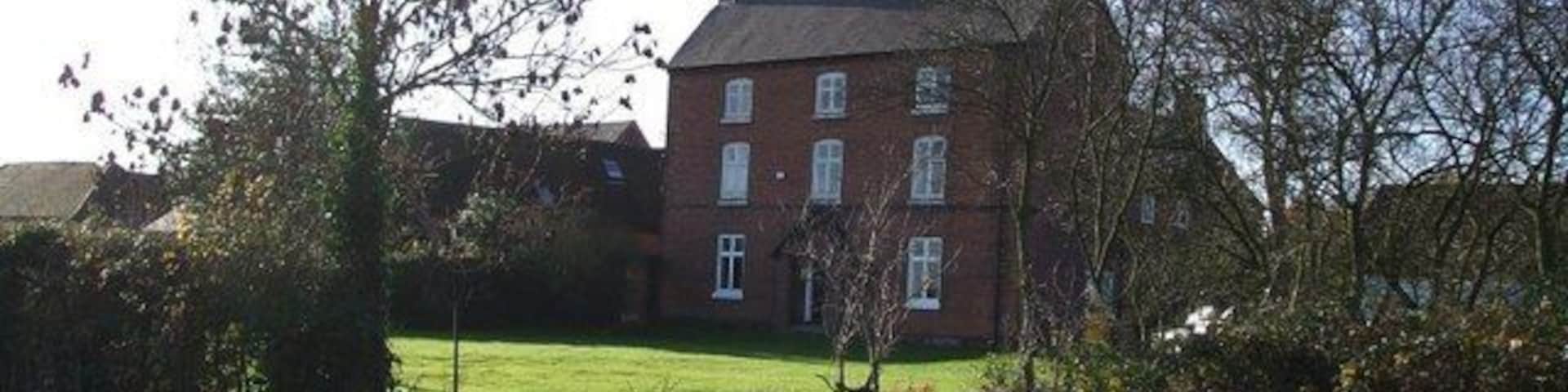 Blackgreaves Farm This farmhouse is on a bend on this back lane. At the time I took the photo there was a constant background noise of a barrage of shotgun fire - whether at clays or importune gamebirds I don't know !