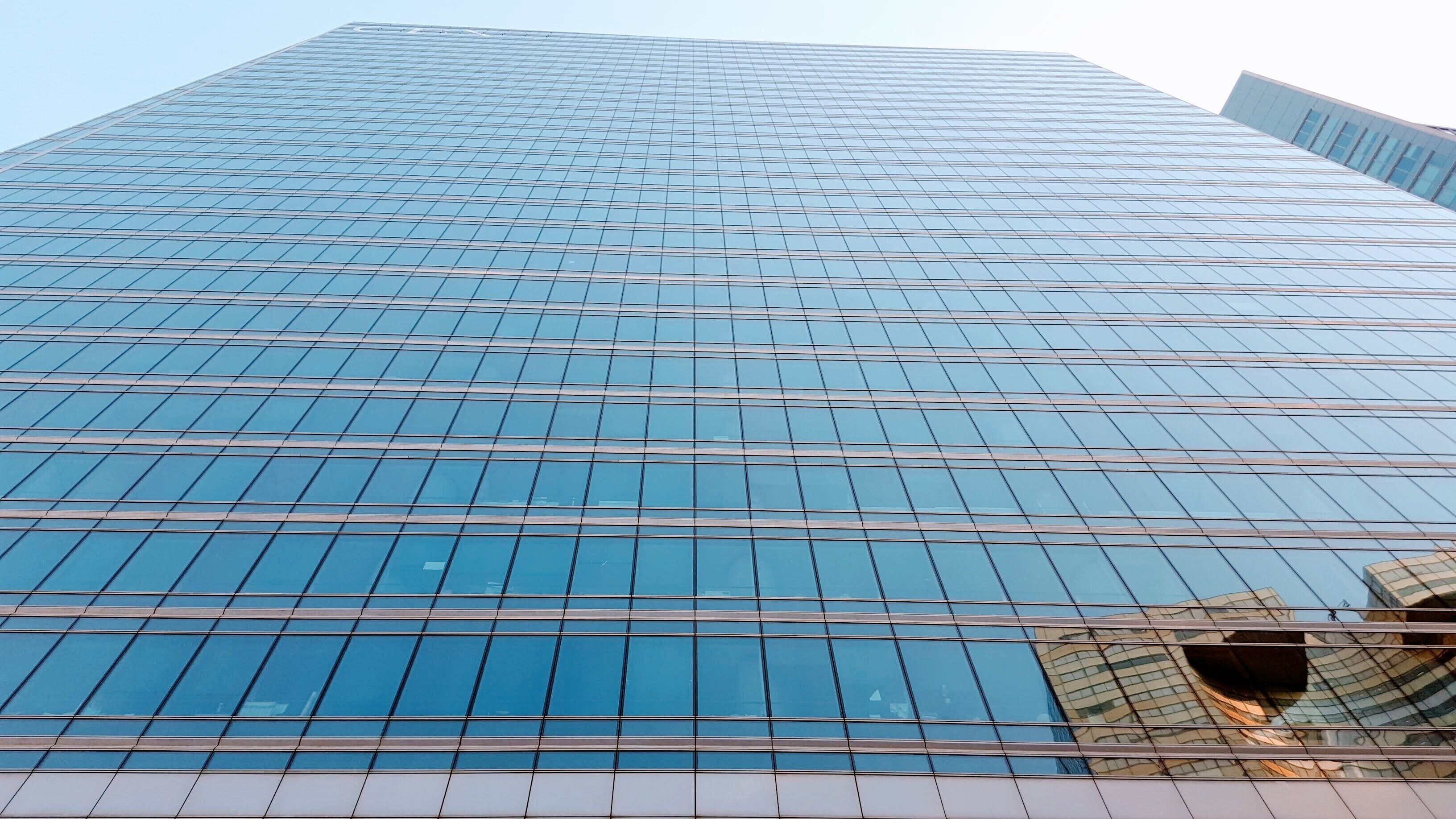 Grid pattern at the Dexia Tower at La Défense, the 1st European business district.

#LifeAtExpedia 