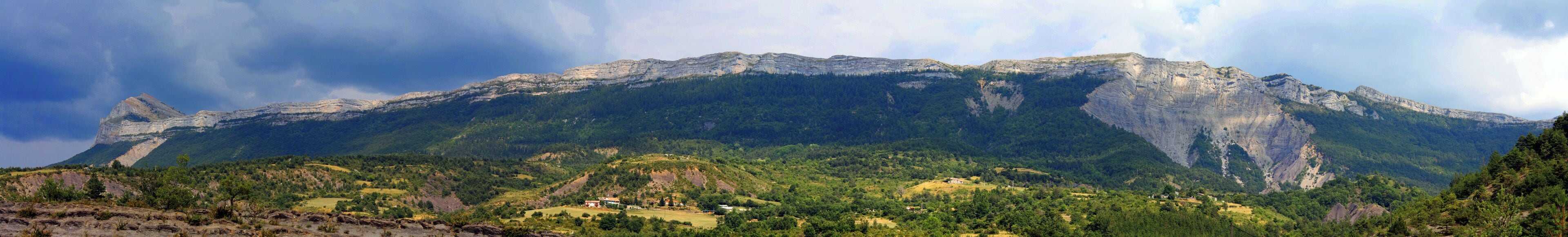 Panoramic view of the "Barre des Dourbes". Left the "Pic de Couard", in the center the village "Dourbes"