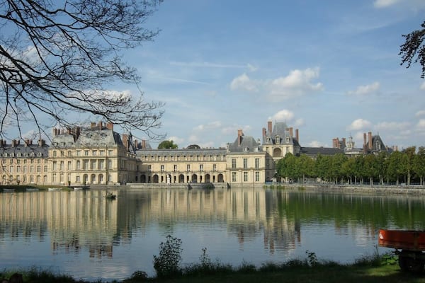 This shows why France is for lovers!