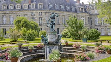 Fontainebleau (Seine-et-Marne, Ile-de-France, France) - A garden of the ancient castle