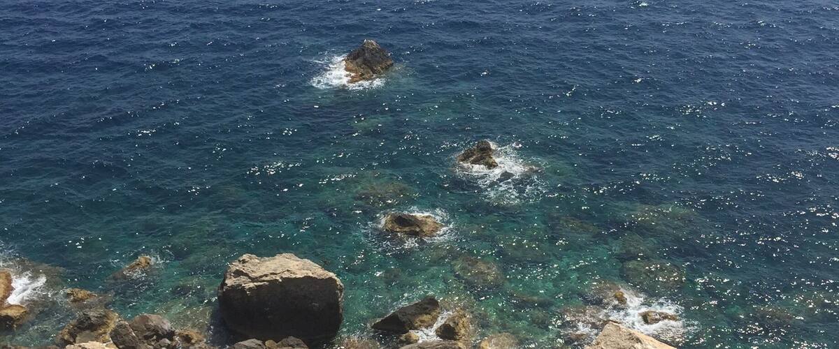 Stopped here on my cycle ride half way thru my workout. Great view and nobody around
