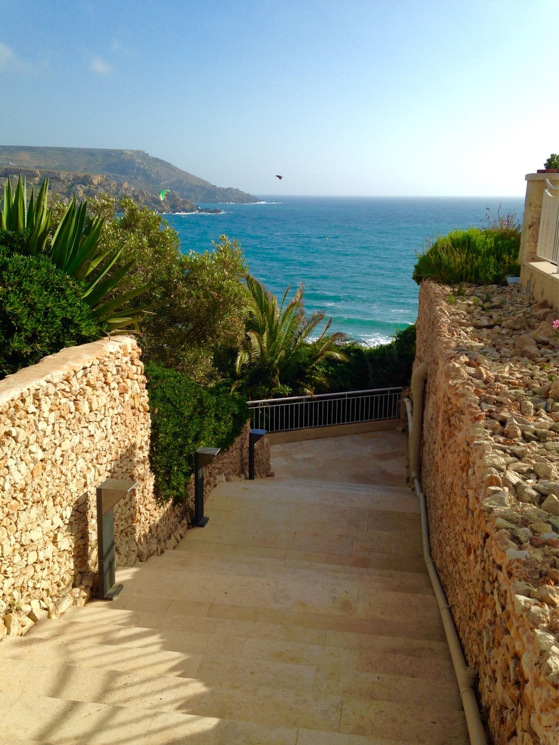 Way down to Golden Bay Beach, Malta ☀️
#green
