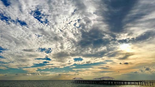 Antalya Lara Beach
Approximately 10 miles east of the city proper you’ll find the second of the two closest and most popular beaches of Antalya. Lara Beach is a blue flag beach, which is the European category for exceptionally clean beaches and clear water.