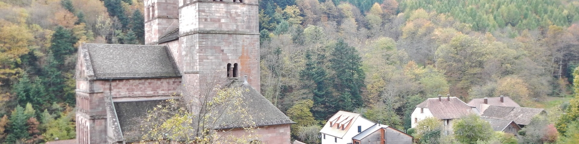 L'abbaye de Murbach, Benediktinerabtei Kloster Murbach, gegründet 727, mit romanischer Abteikirche