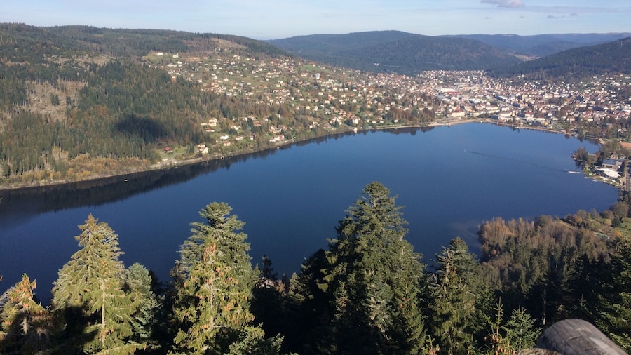 Top of Tour de Mérelle, overlooking Lac de Gérardmer. Pretty!
#france #lake #mountains #waterlust