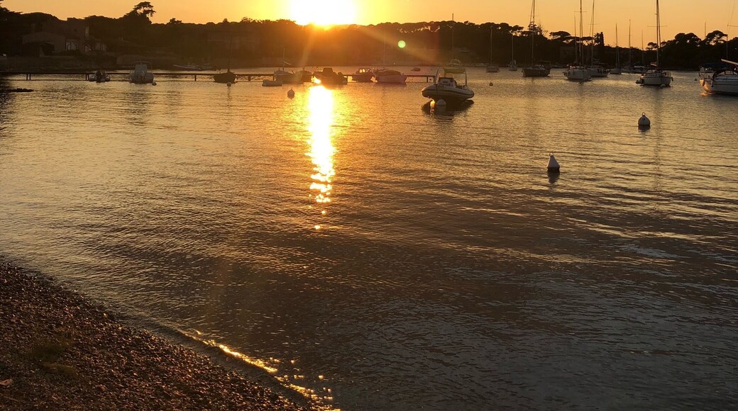 Autumn Sunset at La Côte d’Azur #Golden #LifeAtExpedia