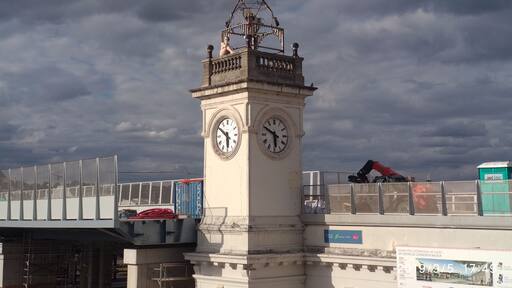 A new picture from another angle, the lady contest winner statue from Monet's painting