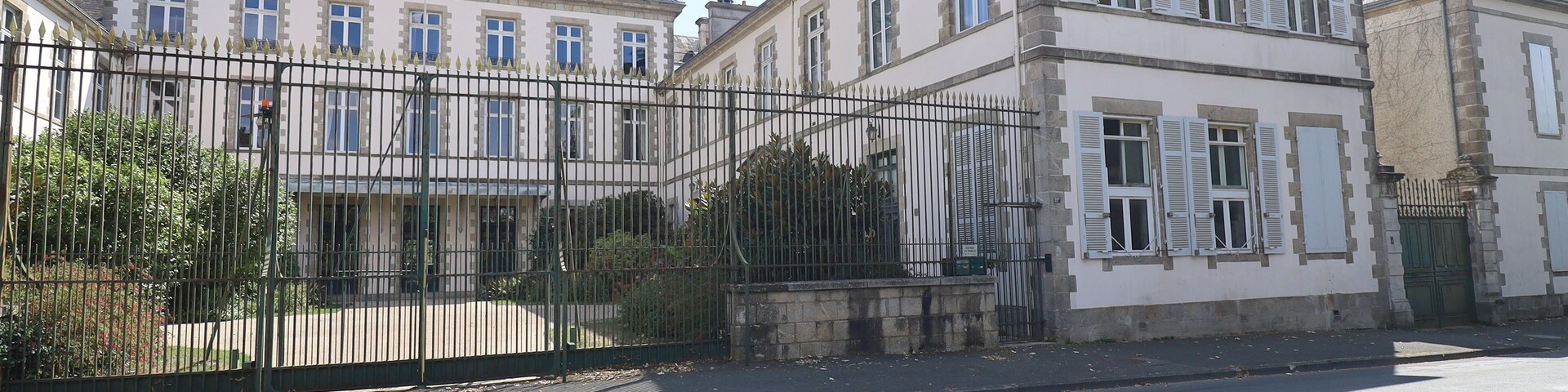 Préfecture, vue de l'extérieur, ville de La Roche sur Yon, département de la Vendée, France