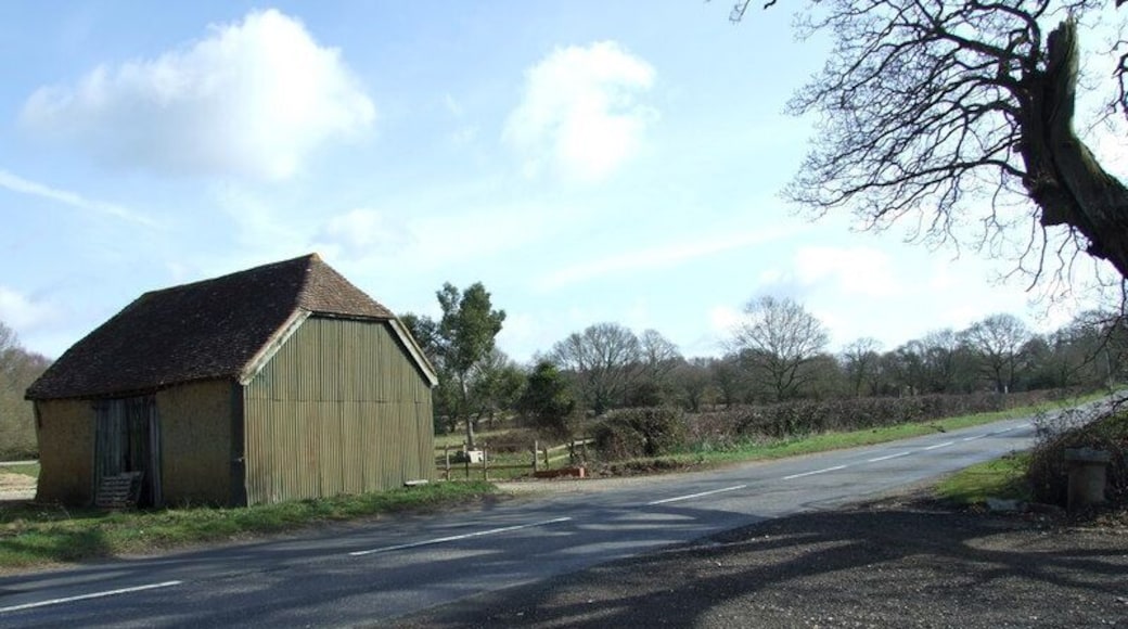 Old Barn, Horton Heath This barn is on the Horton Road, west of Three Legged Cross.
