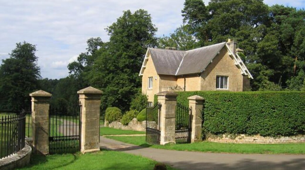Gatehouse for Swerford Park.