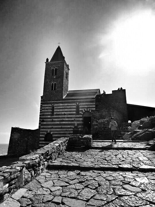 Beautiful views from this lovely little church. Well worth a visit