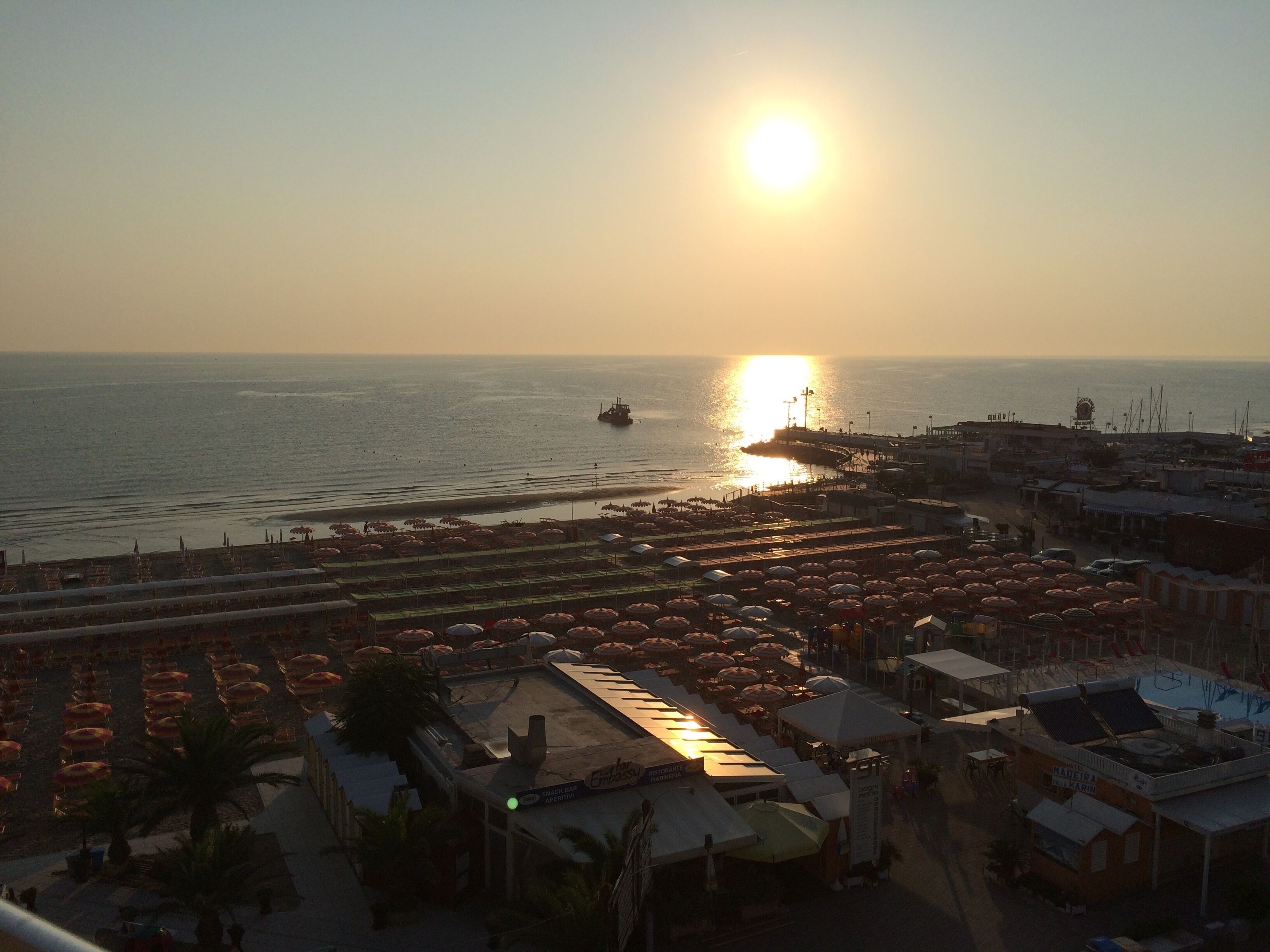 Vedere ogni mattino questo mare e questo sole è puro amore ❤️