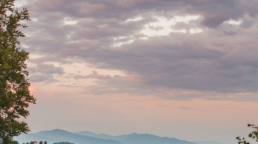 The beautiful hamlet SantaMaria del Monte, close to Varese in northern Italy 🤩