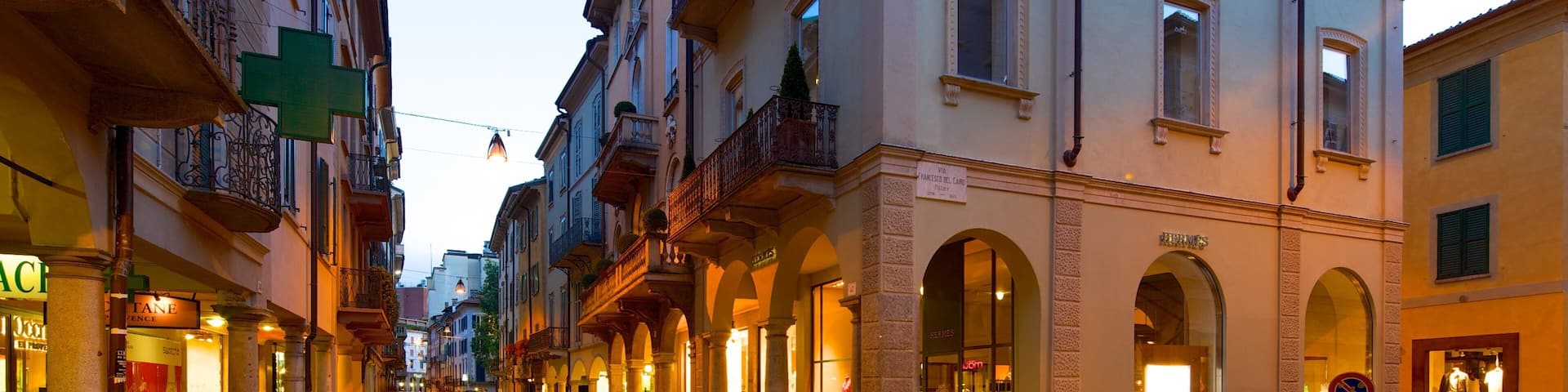 Varese showing street scenes and night scenes