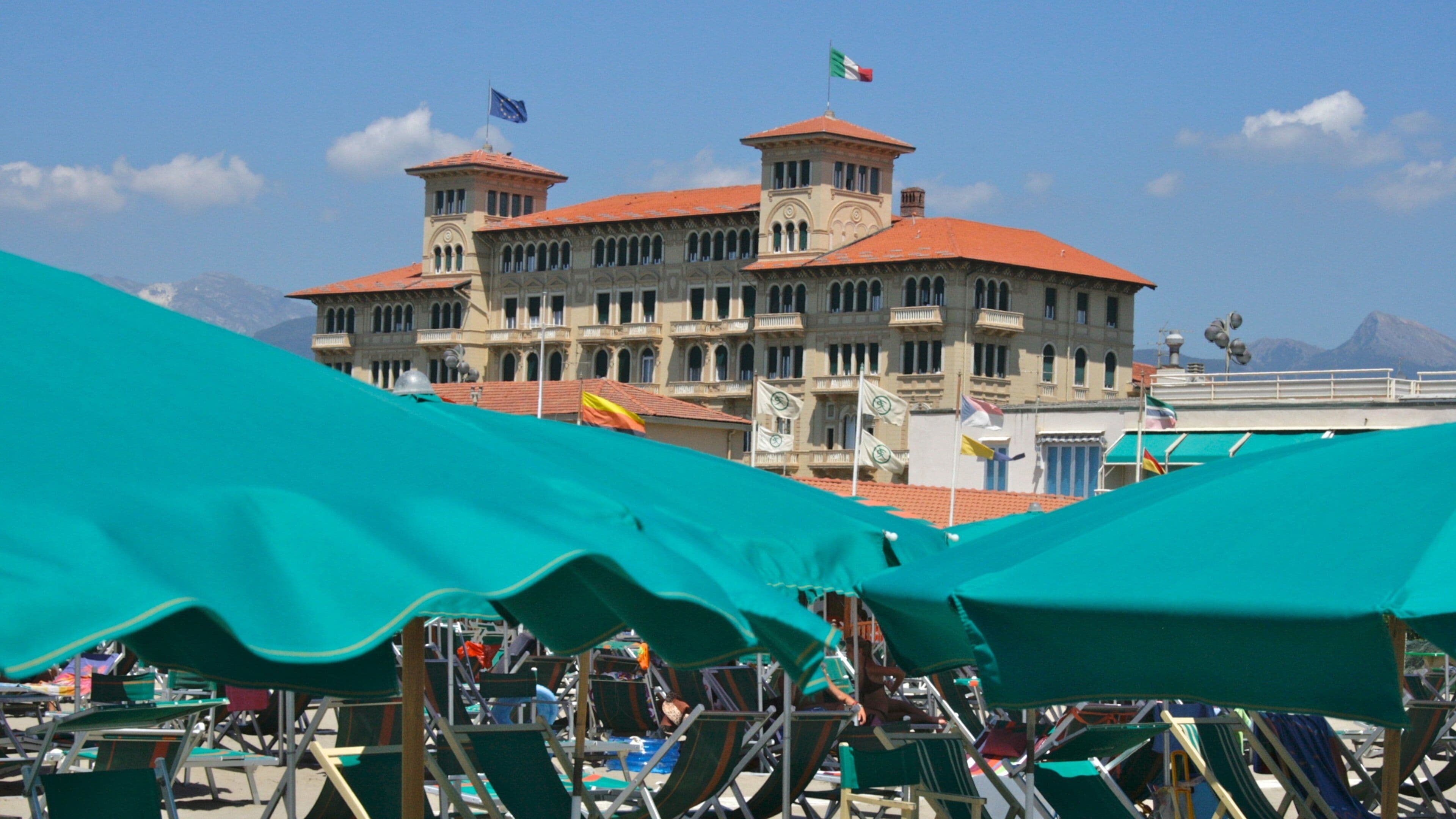 Viareggio featuring a square or plaza and a city
