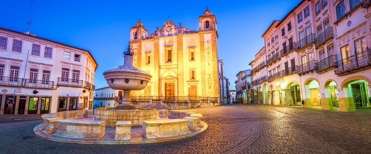 The Giraldo Square