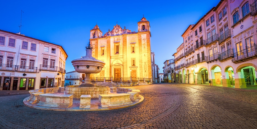The Giraldo Square