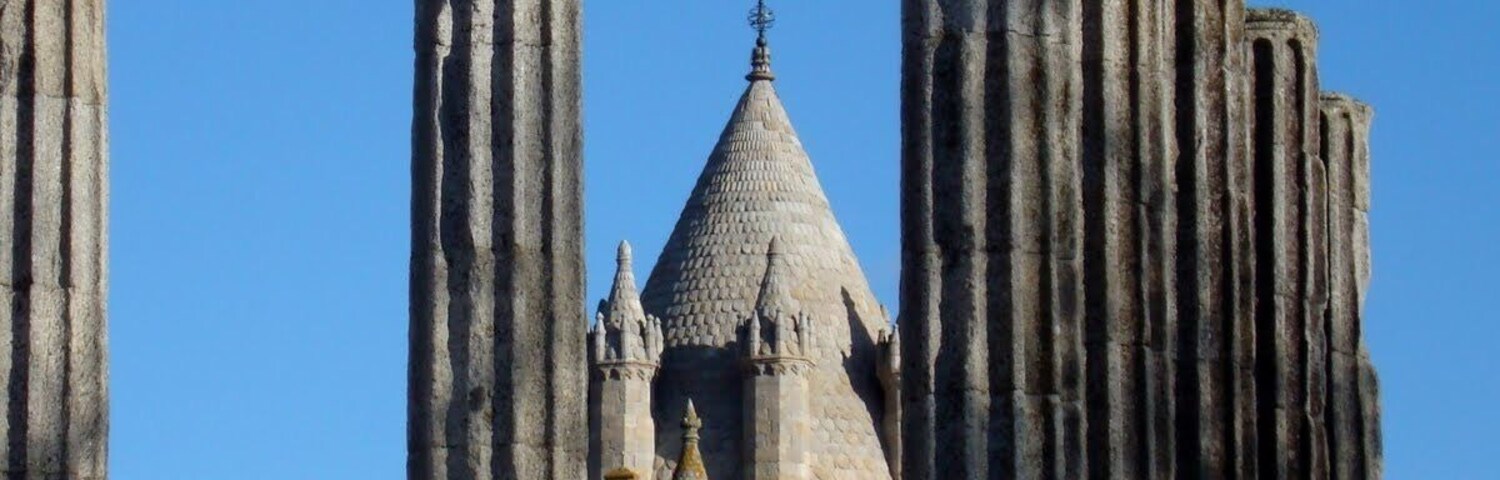 #TemploRomanodeEvora #Evora #RomanTemple #culture
Templo Romano de Évora
O templo Romano de Évora, tabém conhecido erróneamente como Templo de Diana, faz parte do centro histórico da cidade que é Patrimônio Mundial pela UNESCO.