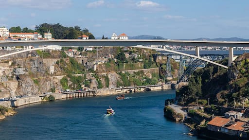 Prince Henry Bridge or Ponte do Infante D. Henrique over Douro Rive between cities of Porto and Vila Nova de Gaia, Portugal.