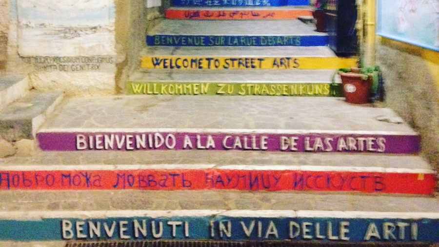 Street art in agrigente, Sicilia ! Step step step always step 😂