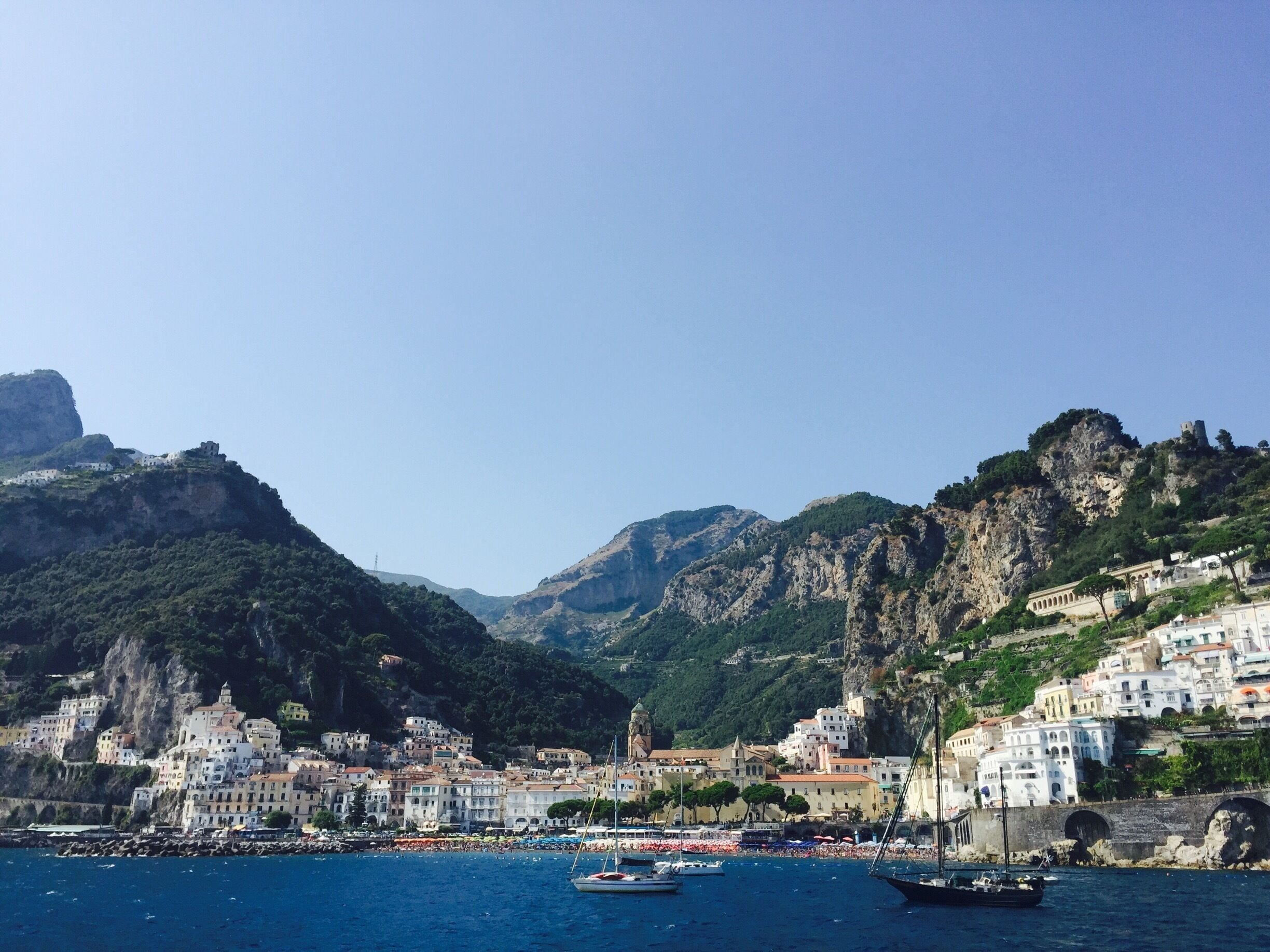 Cruising along the Amalfi Coast. Unbelievable coastline. 
#Italy