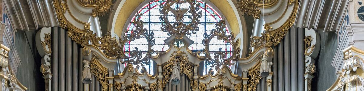 Main organ of Brixen Cathedral by Johann Pirchner (1980) in the original case of the historic organ (1756-58) by Augustin Simnacher