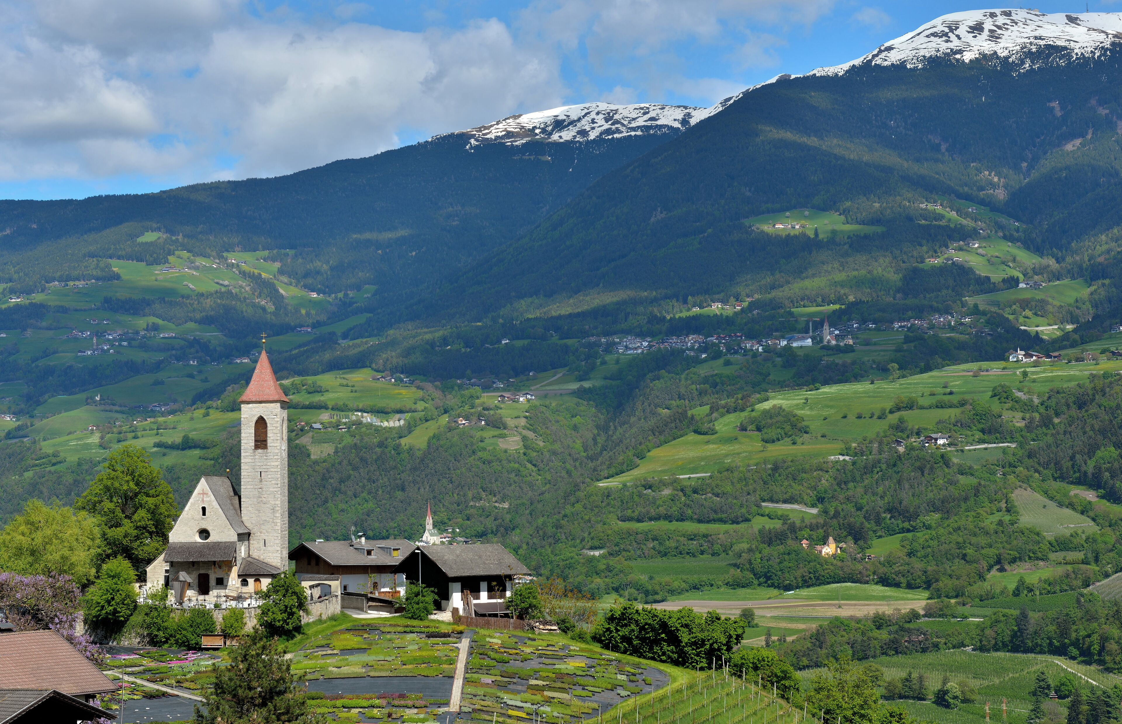 This media shows the cultural heritage monument with the number 14302 in South Tyrol.