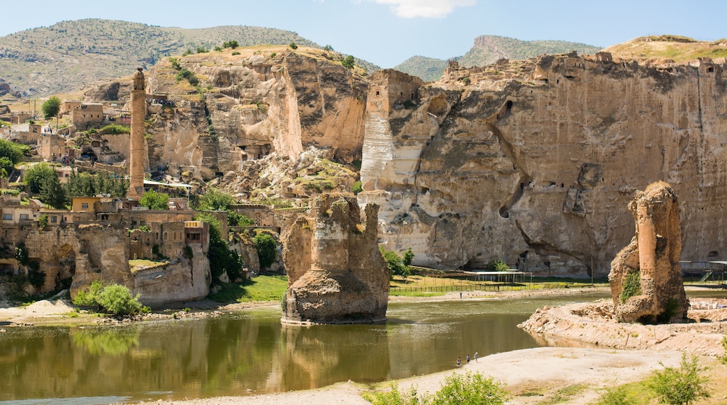 Hasankeyf is an ancient town and district located along the Tigris River in the Batman Province in southeastern Turkey.