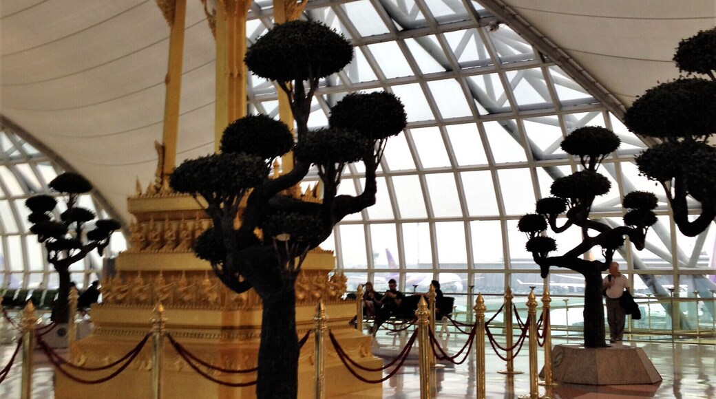 changing planes in Bangkok 17-Mar-2017