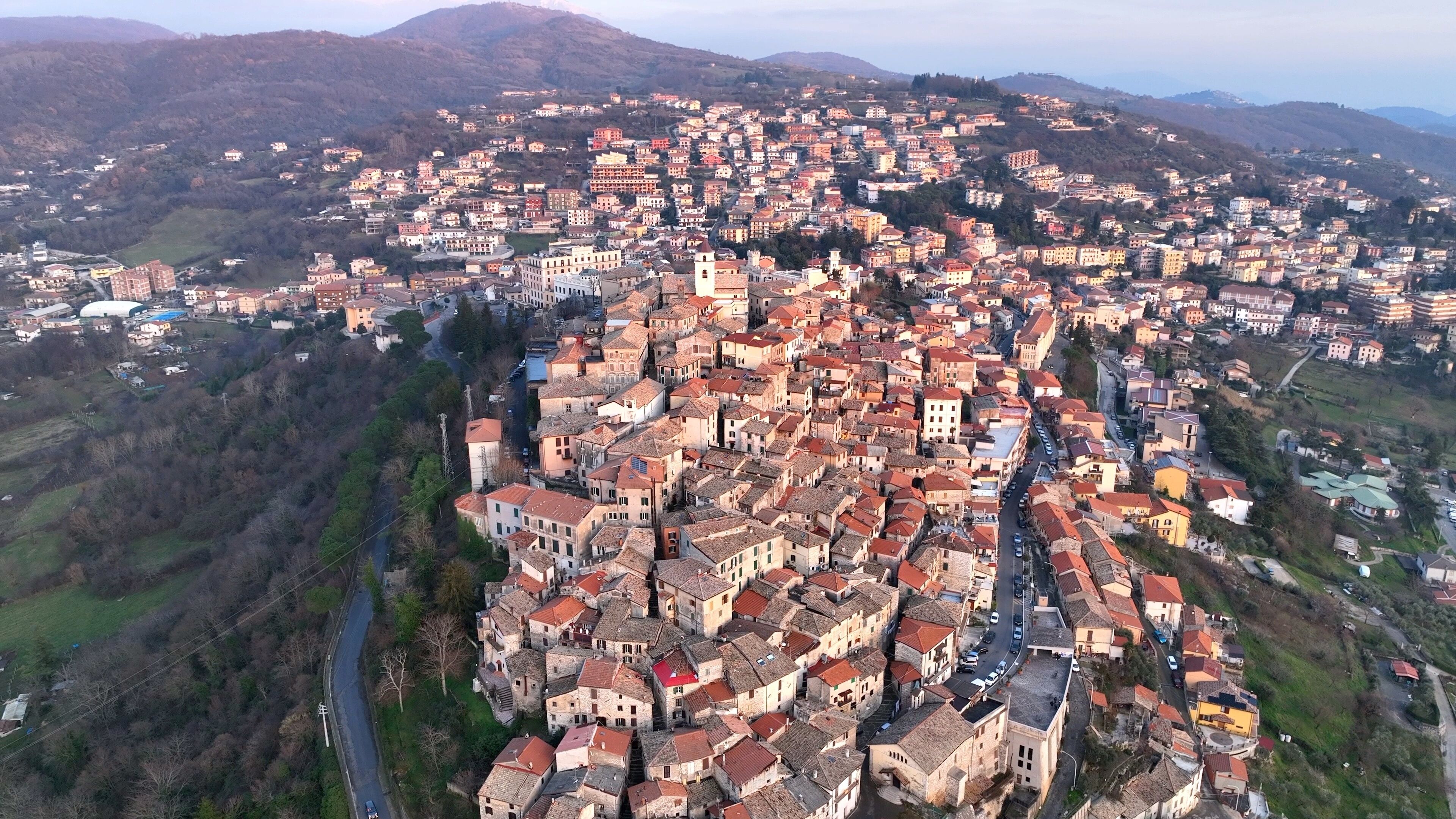 Il centro storico di Fiuggi, Frosinone, Lazio, Italia.
Vista aerea panoramica della località turistica della ciociaria famosa per l'acqua diuretica..