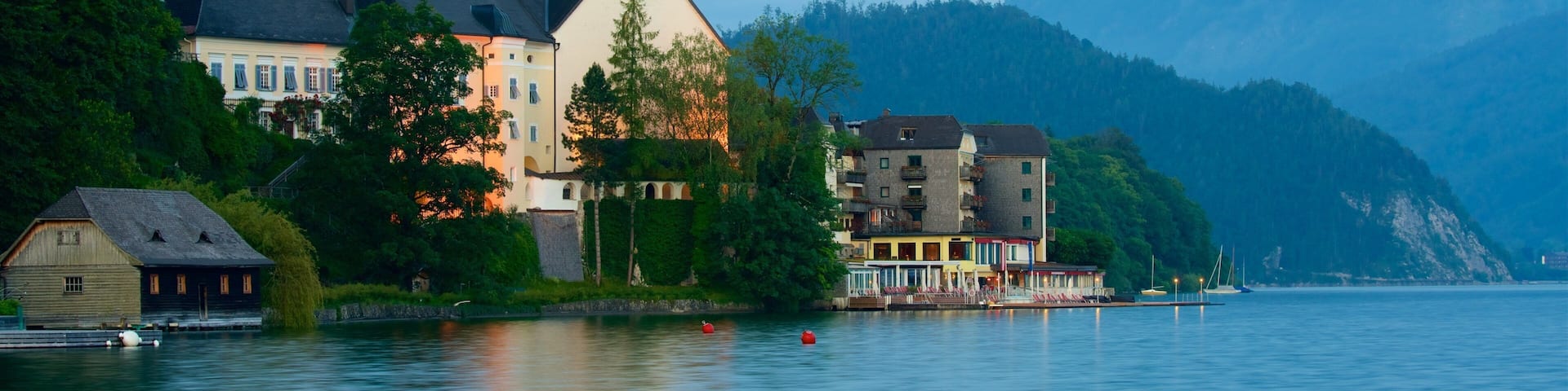 ザンクト ヴォルフガング イム ザルツカンマーグート どの含み 湖あるいは泉 と 遺跡・遺産