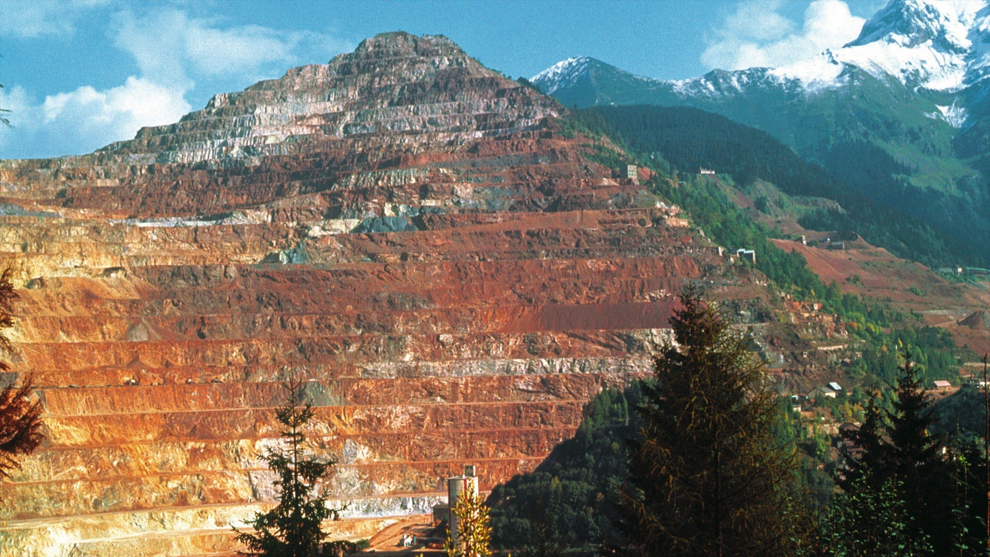 レオーベン フィーチャー 山々