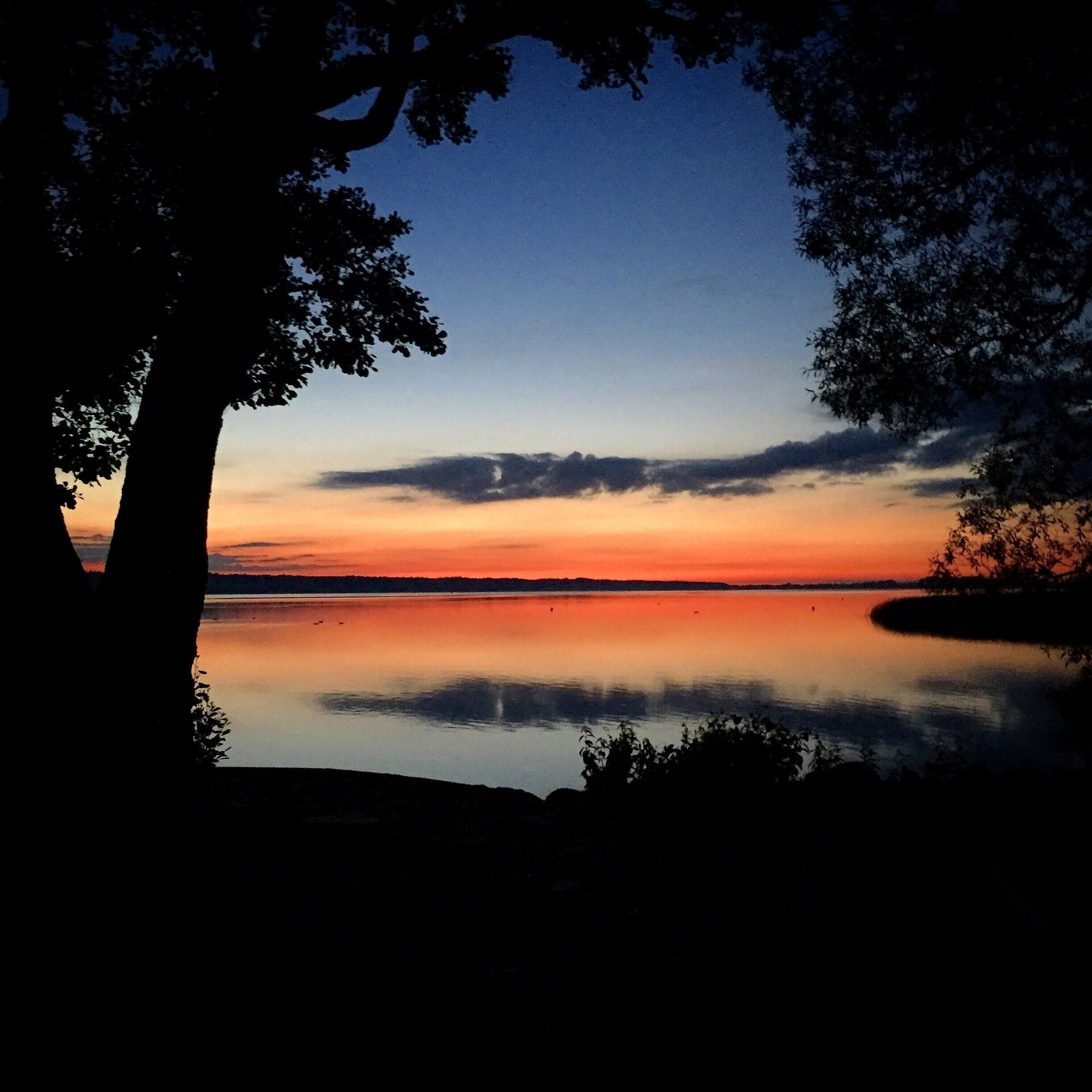 After driving around for some time trying to find a way to the lake we stumbled upon THIS.  Nearby is a beautiful park and yet another majestic royal palace, Fredensborg.  Situated just 40 minutes from Copenhagen, the surrounding countryside with its charming cottages and rolling hills is well worth the drive.