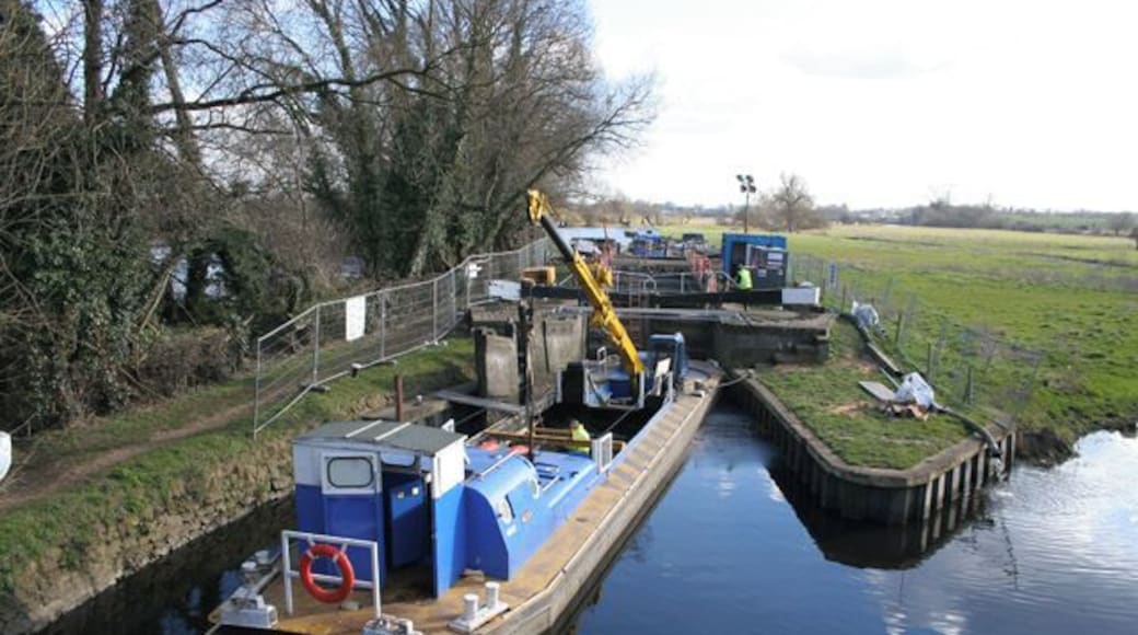 Repairing the Lock. British Waterways repair badge at the Cossington Mill Locks. This stretch to the Grand Union Canal into and through Leicester merges and separates from the River Soar at regular intervals.
