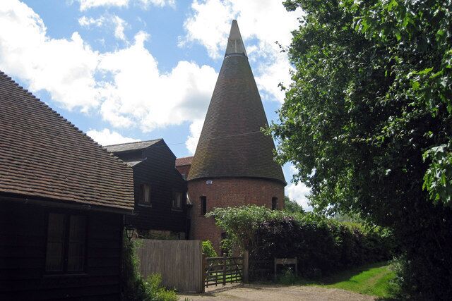Gould Farm Oast, Mill Lane, Frittenden, Kent One tall round kiln and ridge ventilated oast house. Keywords: roundel, louvres, tall, hop drying, beer