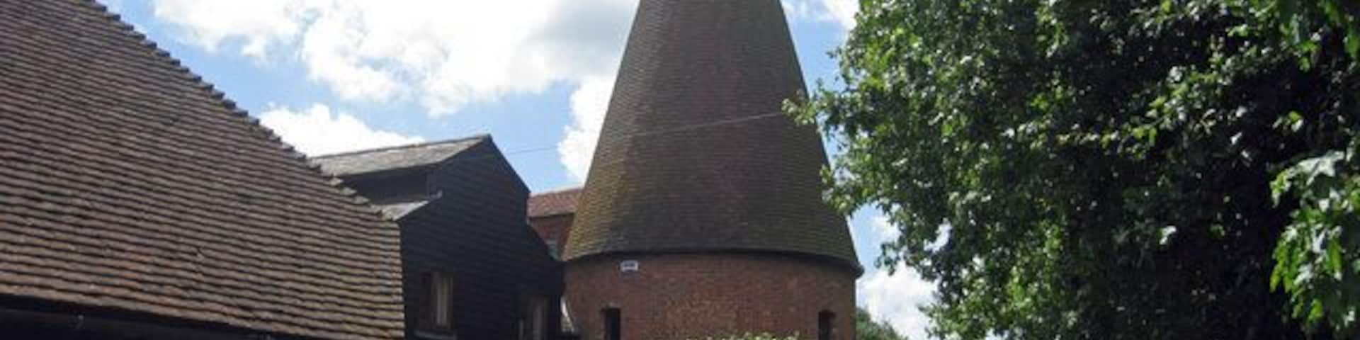 Gould Farm Oast, Mill Lane, Frittenden, Kent One tall round kiln and ridge ventilated oast house. Keywords: roundel, louvres, tall, hop drying, beer