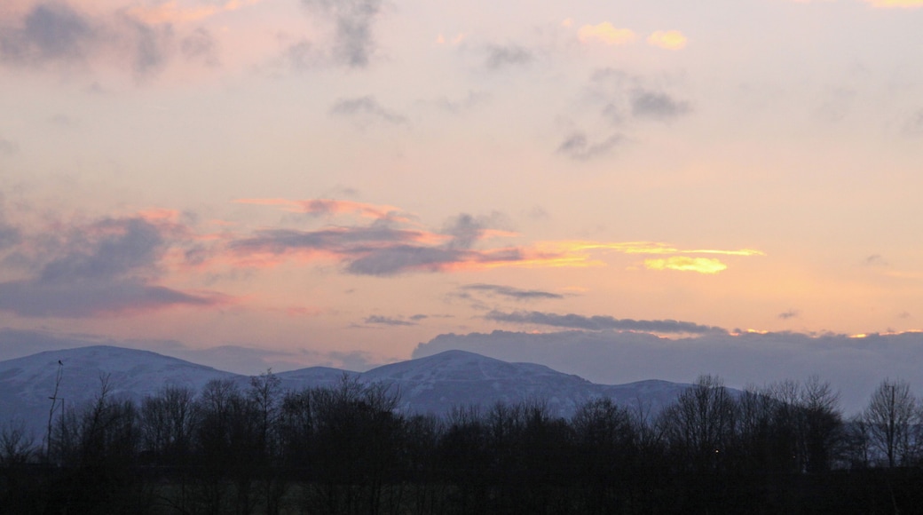 While driving back from Bristol the sun started to set behind the Malvern Hills