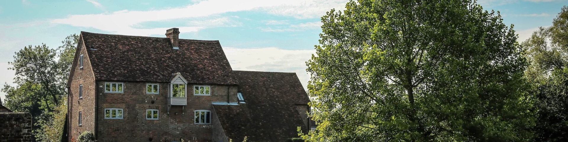 The building present today dares from the 1840s although there has been a Mill on this site since much earlier times. The mill is now a private residence but maintains much if the character and charm of the old mill