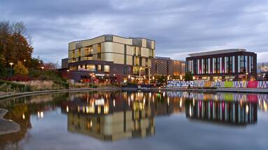 Telford which includes a lake or waterhole, night scenes and a city