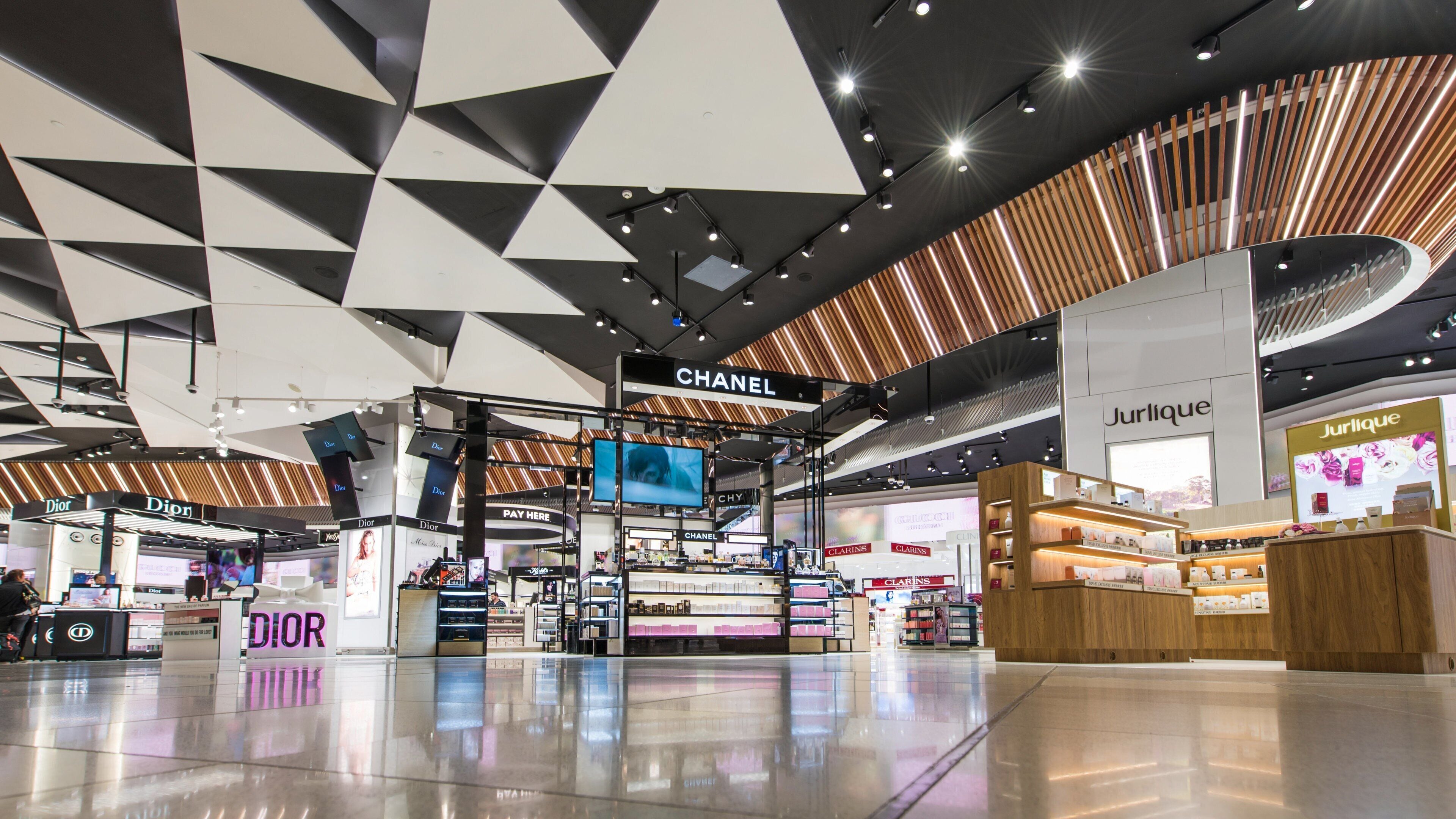 Melbourne, VIC showing shopping and interior views