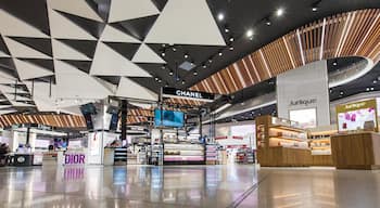 Melbourne, VIC showing shopping and interior views