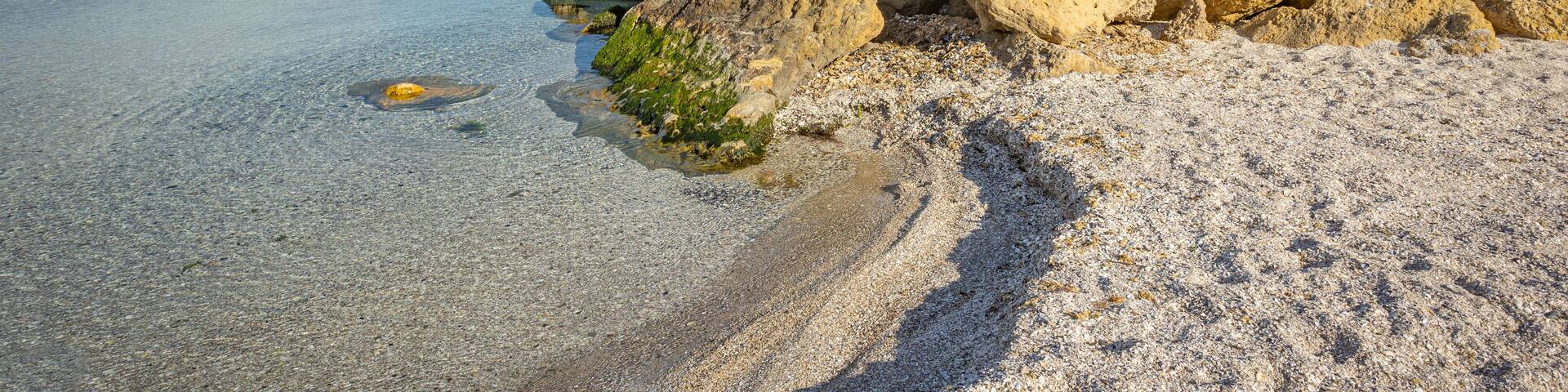 plage du Ranquet sur l'étang de Berre à Istres