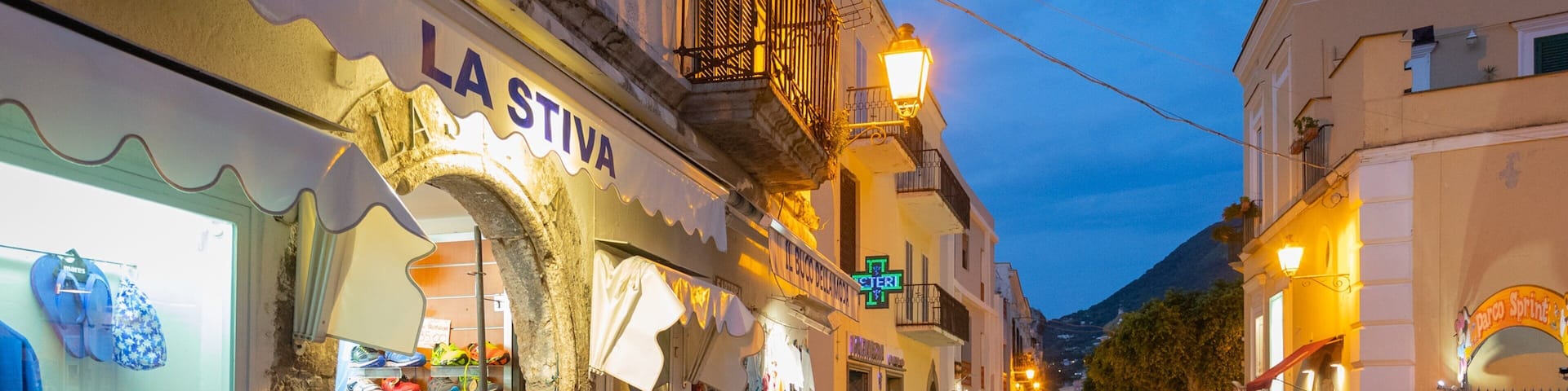 Forio d\'Ischia which includes street scenes and night scenes as well as a family