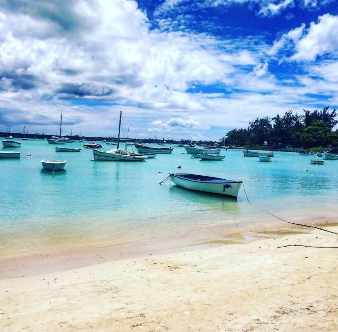 Planning an amazing and relaxing vacation? You will be amazed by what you will find in #Mauritius, like this peaceful #beach #LifeAtExpedia #BeachTips