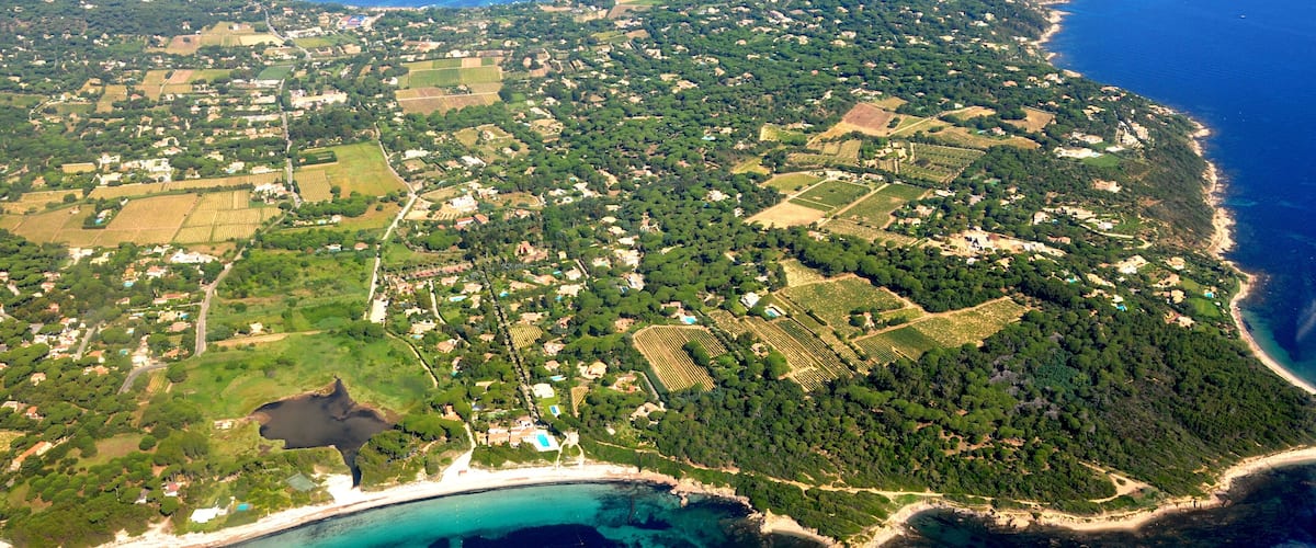 Vue aérienne de la presqu'ßle de Saint-Tropez